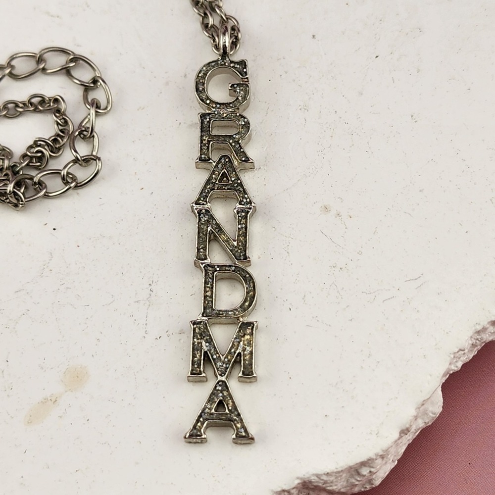 GRANDMA Rhinestone Pendant Necklace Silver Tone Letter Charm 18in Chain